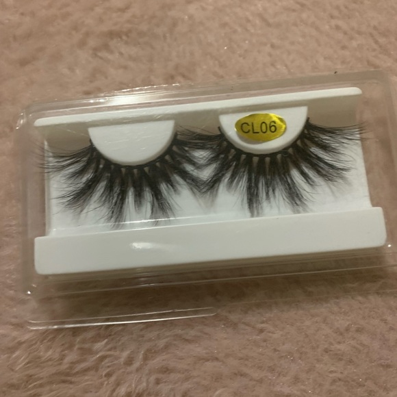 2 pairs of Dramatic Faux Mink Lashes - Picture 3 of 6